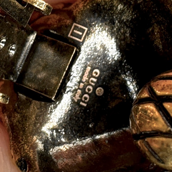 Rare GUCCI Lion Head Crystal Clip On Earrings - Picture 2 of 2